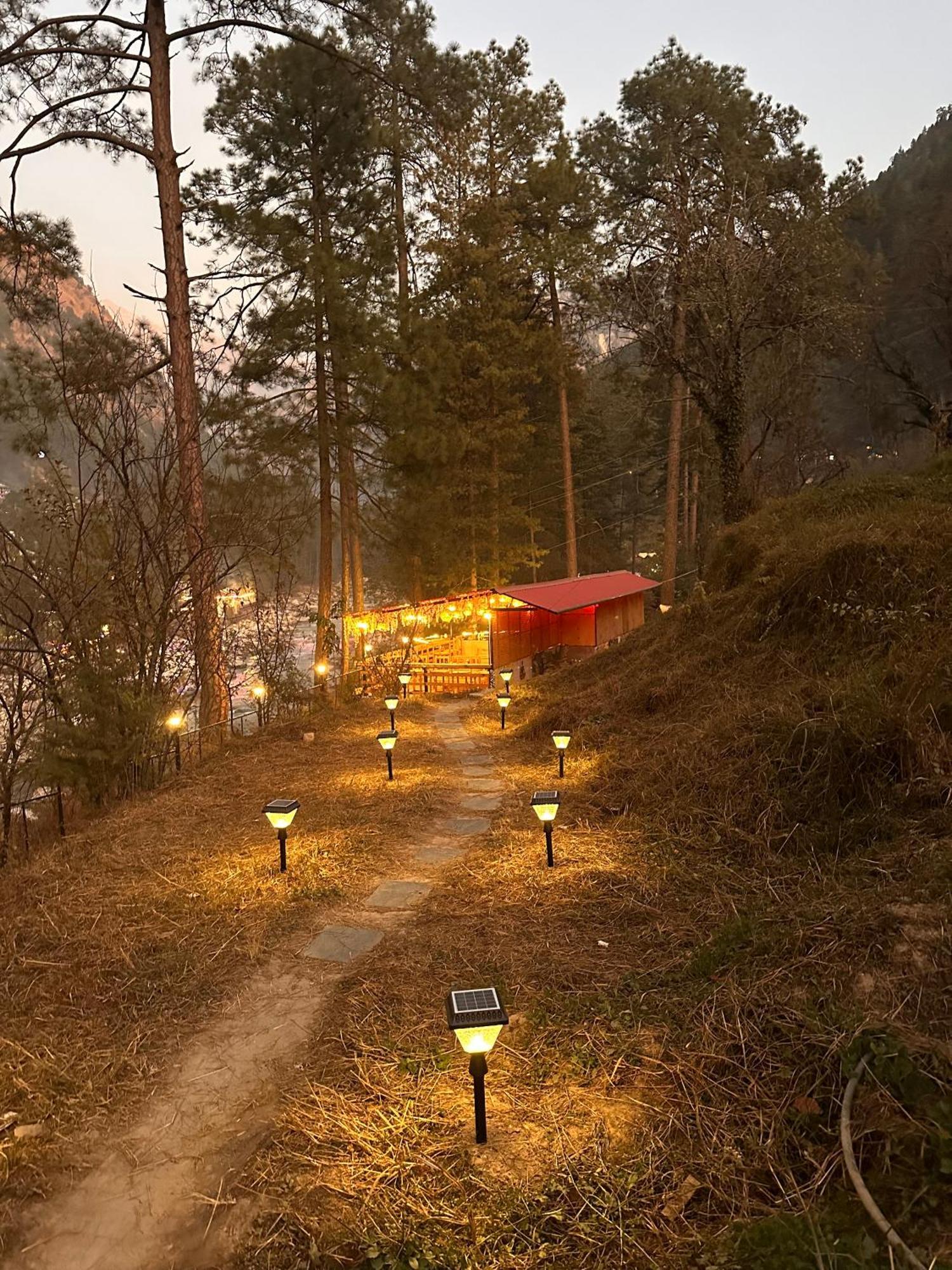 Ahava Kasol Riverside Cafe And Cottages Екстер'єр фото
